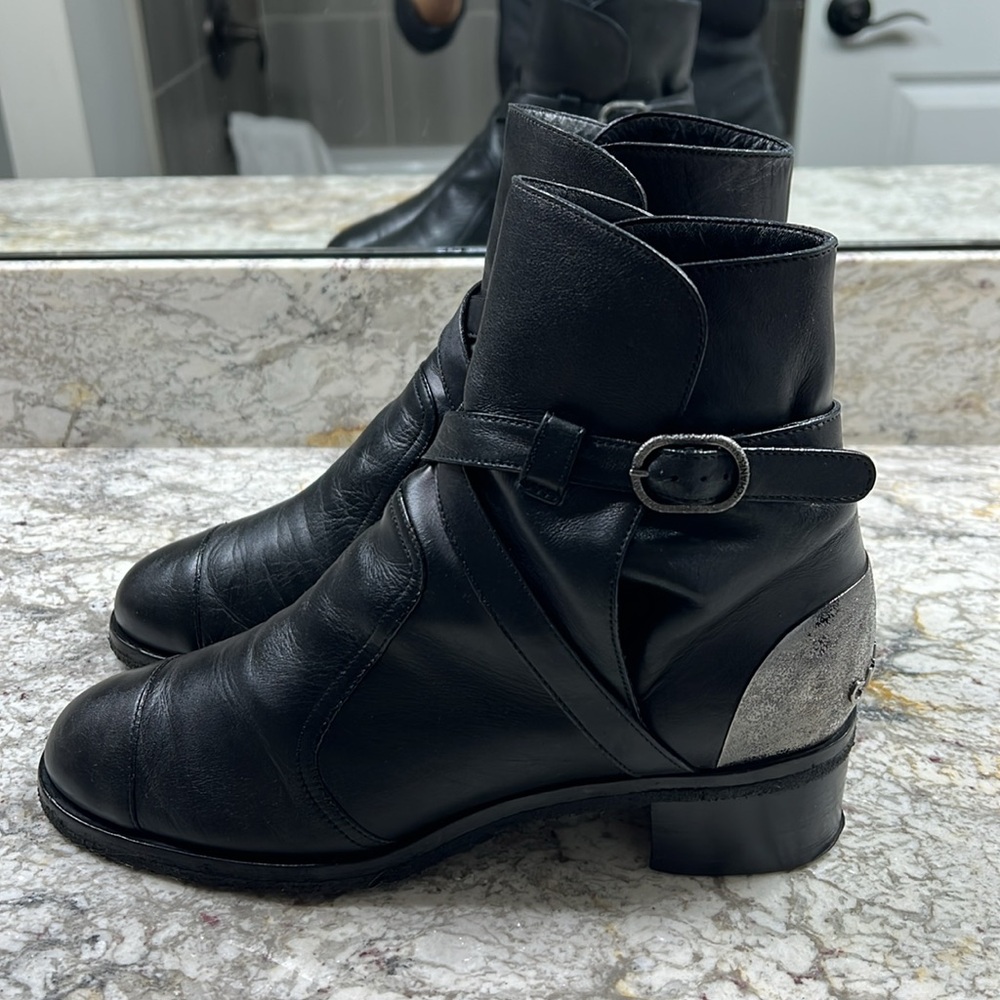 CHANEL   Black Leather Women's Boots - Picture 8 of 17